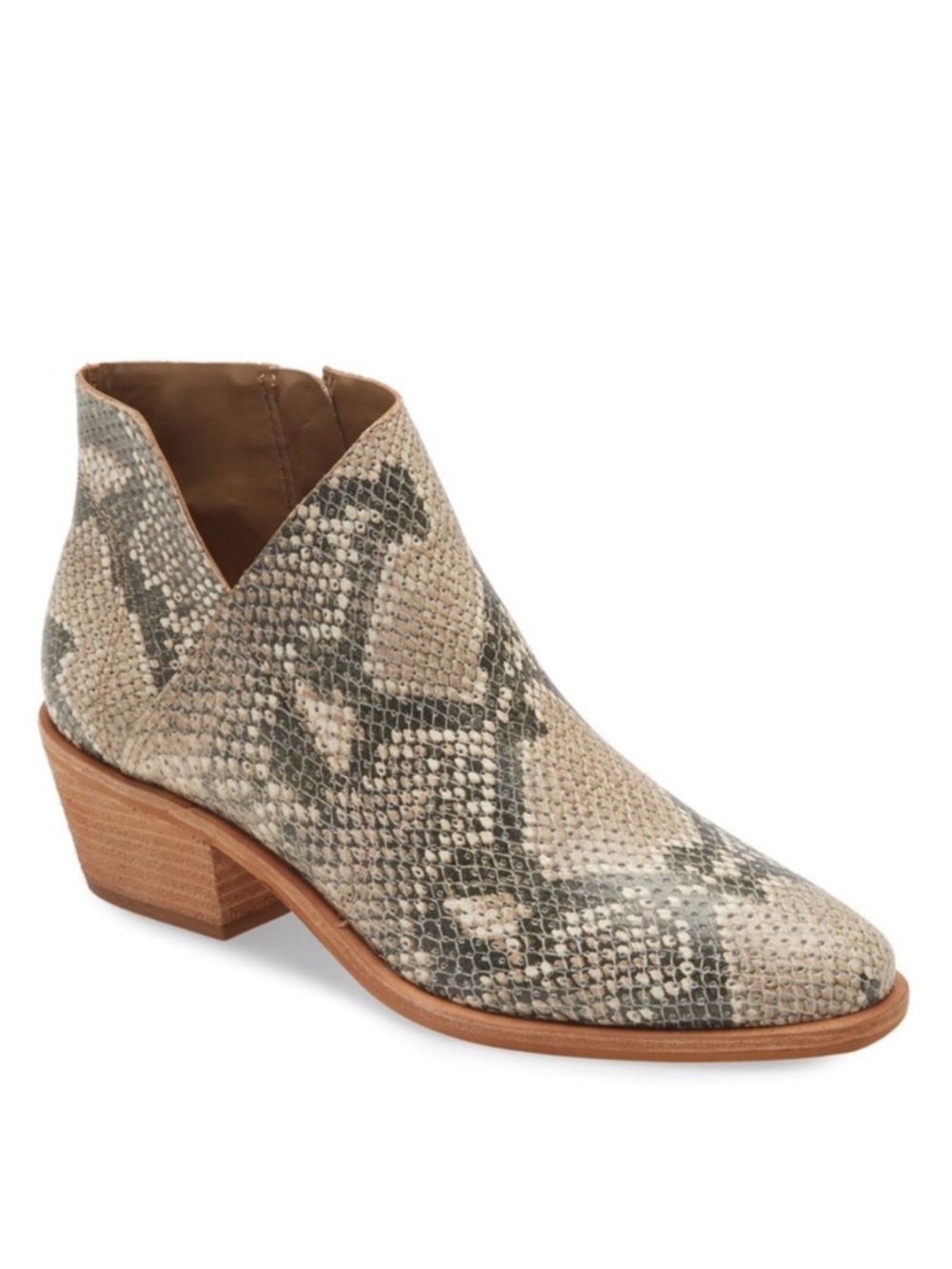 NWOT Vince Camuto Arendara Snakeskin Print Ankle Booties Size 6M